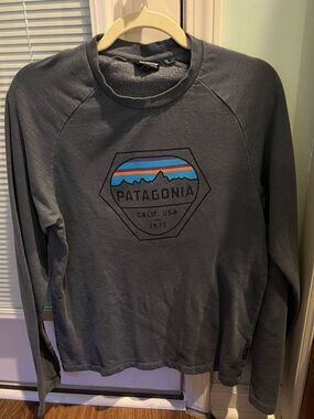 Patagonia Navy Tee with Multicolor Mountain Tag